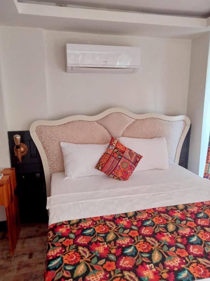 White Country Boutique Hotel Antalya Exteriör bild